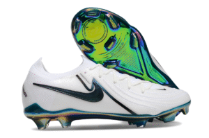 Nike Phantom Luna